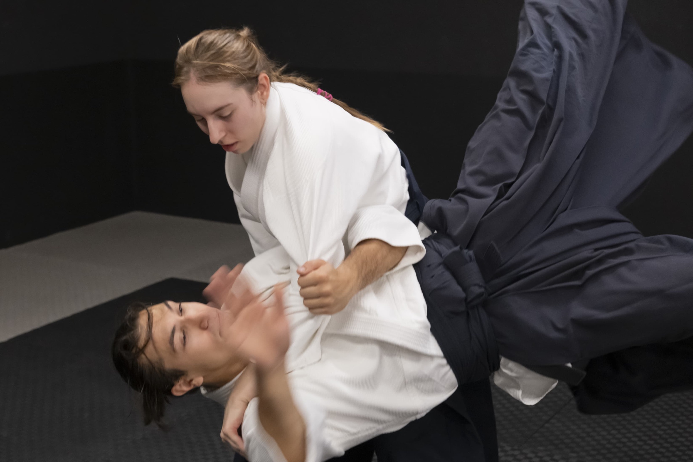 Una projecció durant la pràctica d'aikido al CxEM Espronceda, Barcelona.
