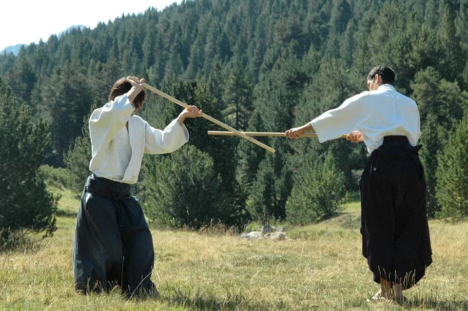 Buki-waza (武器技) in the woods! 🌲 Into the wild for a few days: Eat, Sle