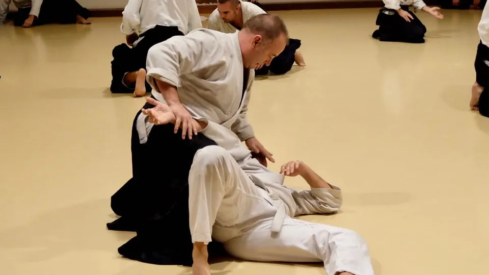 座技 入身投 (suwari-waza irimi-nage) performed by @maydihorse during his 2n
