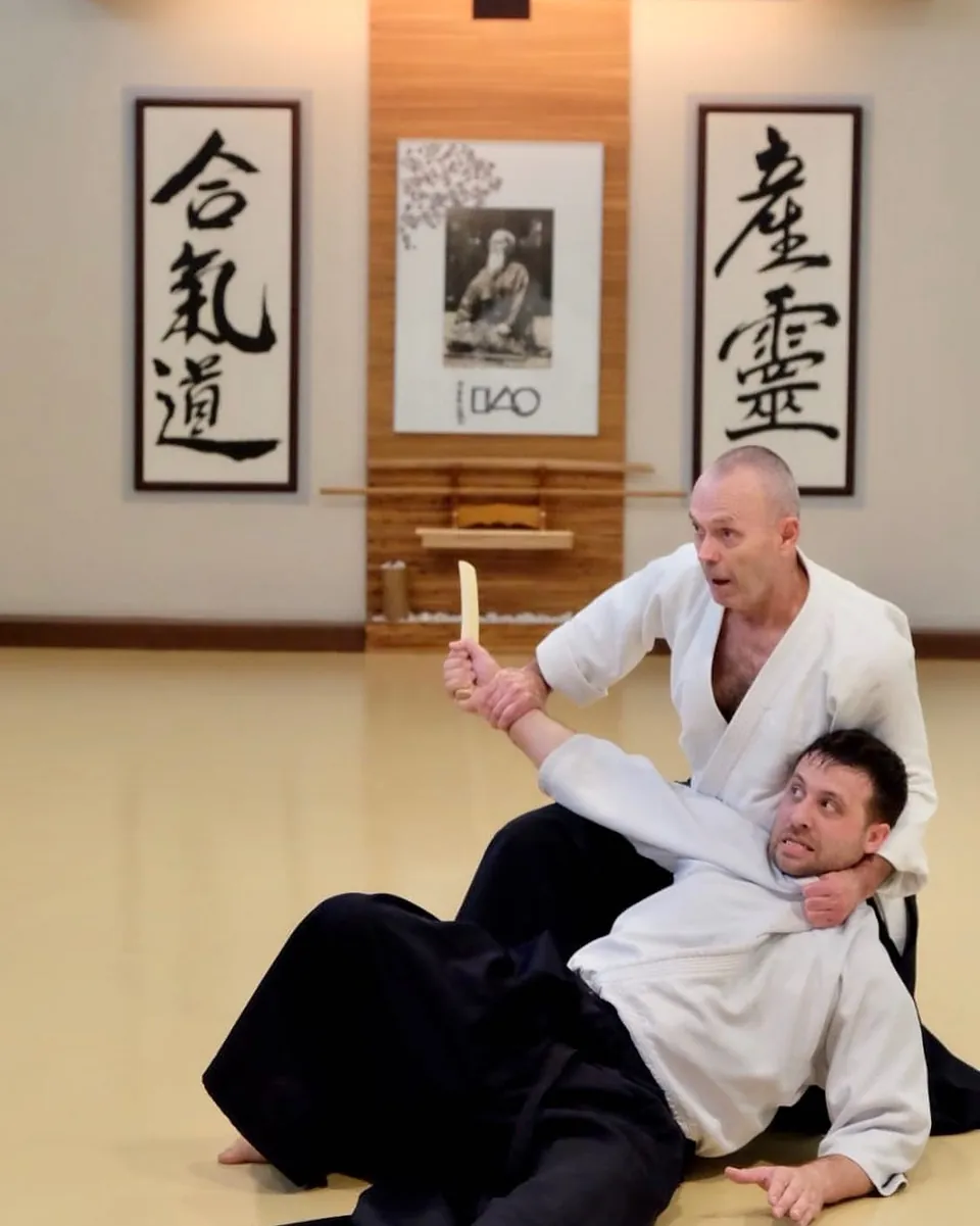 短刀取り (tantō-dori) 送襟絞 (okuri-eri-jime) 🐍 Mike Flynn Shihan with @carl