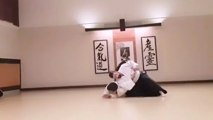 Tanto-dori Hiji Kime Osae aka Rokkyo! Our regular training at Aikido M