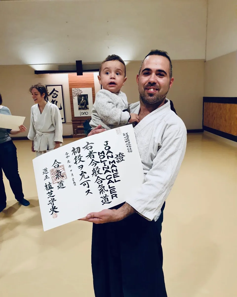 可愛いですね！ 😍 Like father, like son!