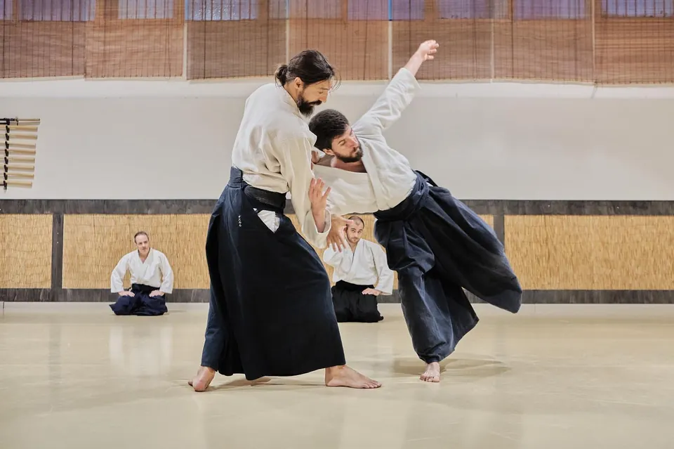 Struggling to take Ukemi (受け身)! 💦 Irimi-nage (入身投げ) by @pablo_martin_m
