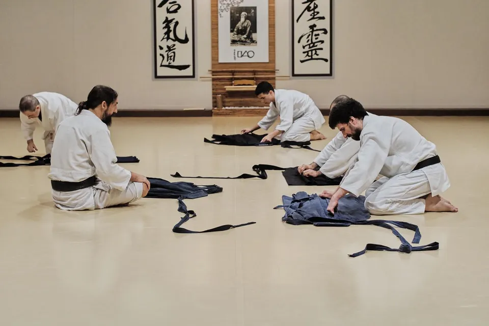 Folding the hakama (袴) and chatting after class!