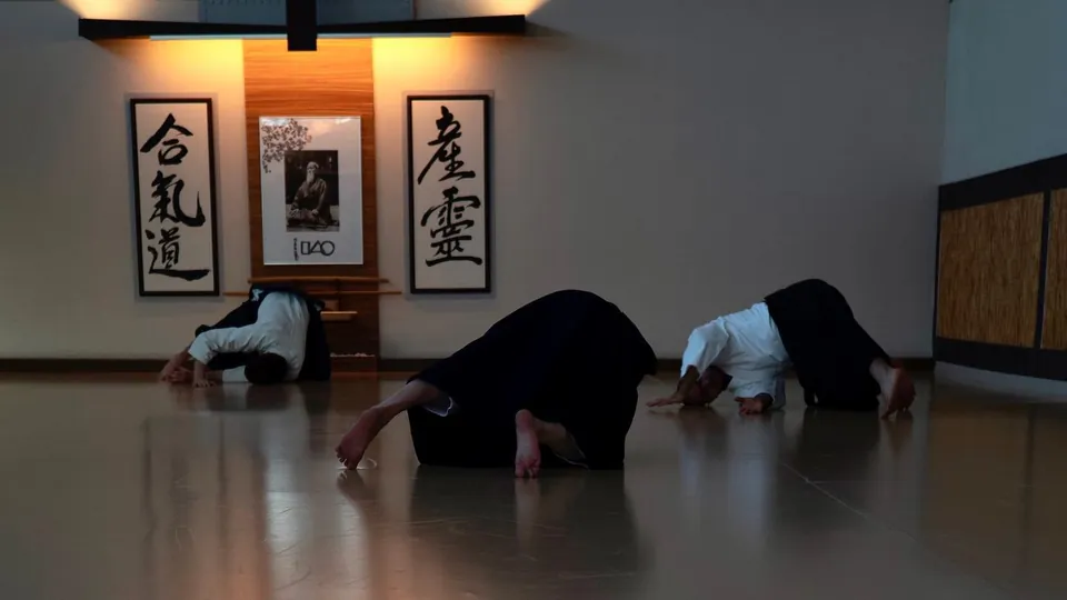 Jumbi Undō (準備運動) or warming-up exercises! 🤸‍♀️🤸🤸‍♂️