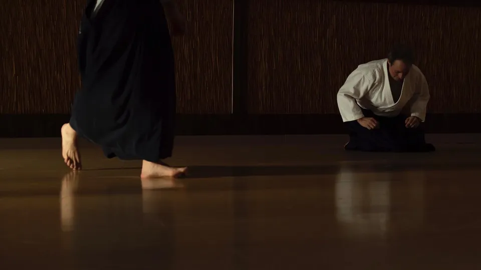 ドミンゴくんはずっと正座してたからか、足がしびれちゃって。